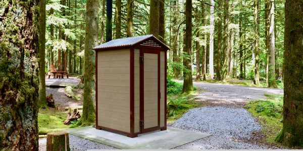 Wishbone-Regular-Pit-Toilet-in-Golden-Ears-Provincial-Park-BC-2