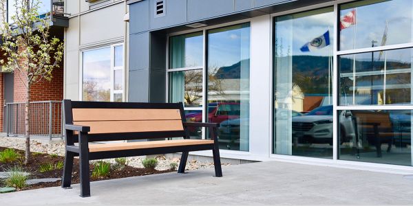 Wishbone-Wide-Body-Bench-at-the-Residence-on-6th-in-Peachland-BC